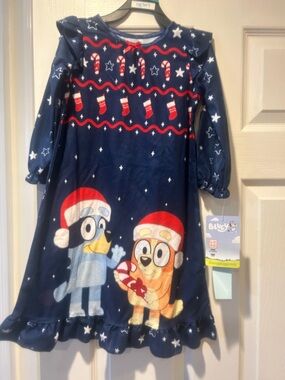 NWT Sz 3t bluey Christmas nightgown